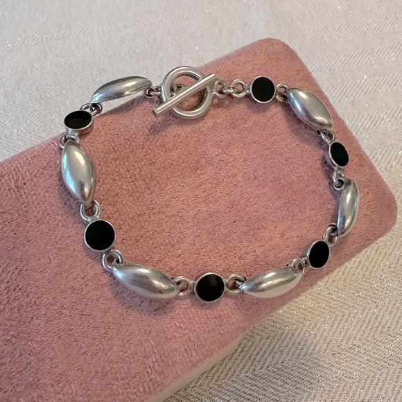 Estate Jewelry - Vintage Mexico 925 Black Onyx Toggle Clasp Bracelet Sterling Silver Signed 7 1/4